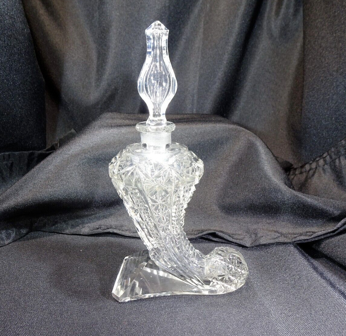 Antique/Vintage 1920-1930\'s Unique Style Cut Crystal Perfume Bottle