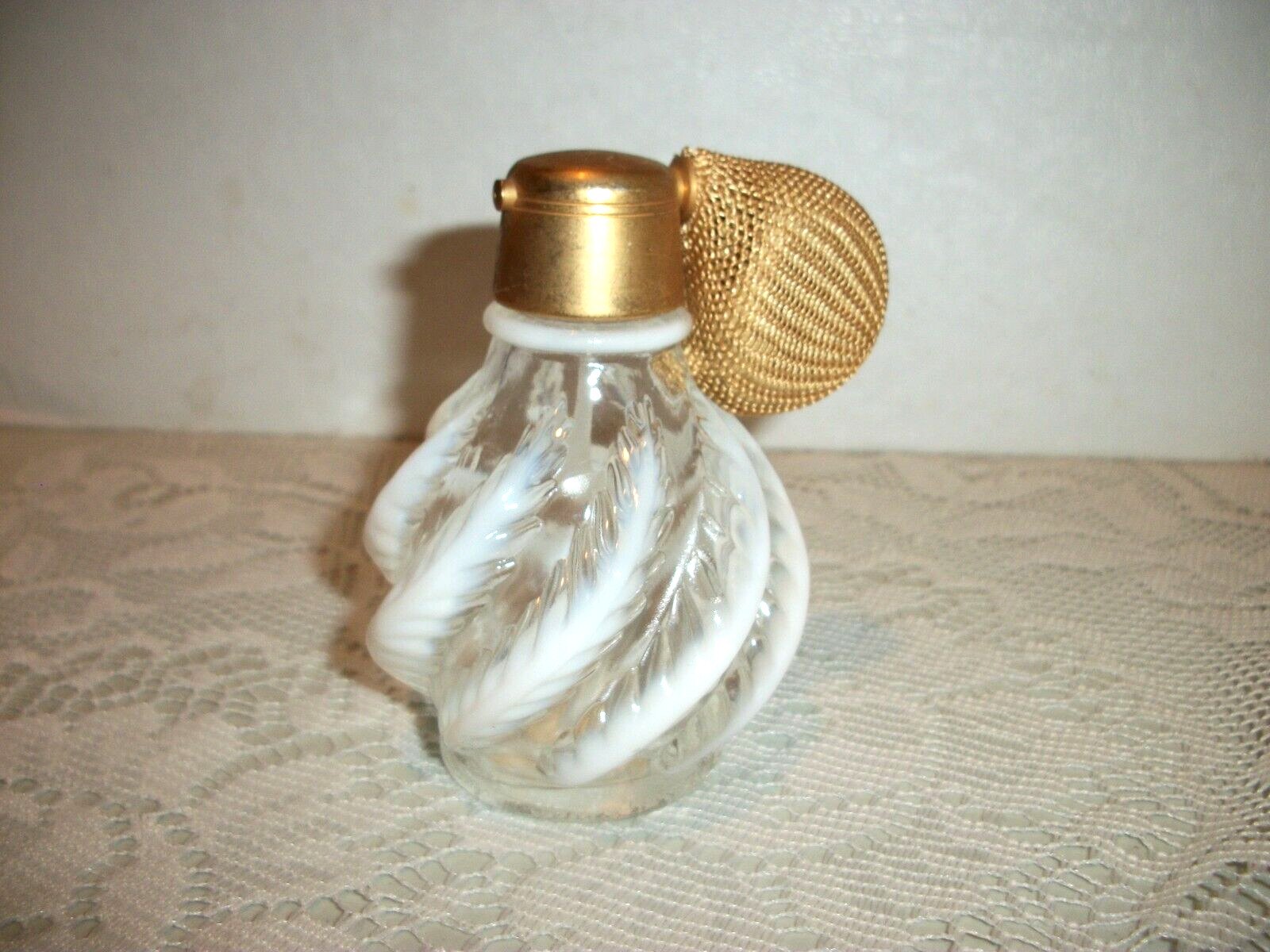 DeVilbiss Opalescent Feather Plume Perfume Bottle w/Atomizer,  Label
