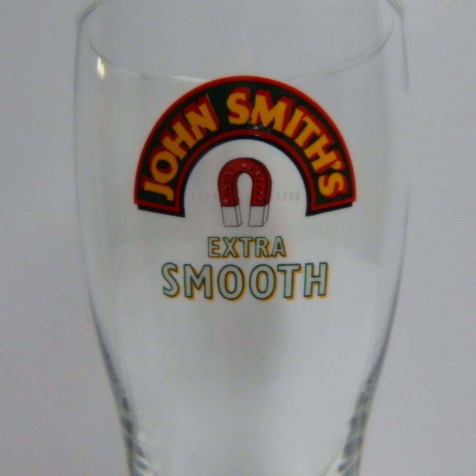  John Smith\'s Extra Smooth Beer Pub Glass  Horseshoe Man Cave . Bar