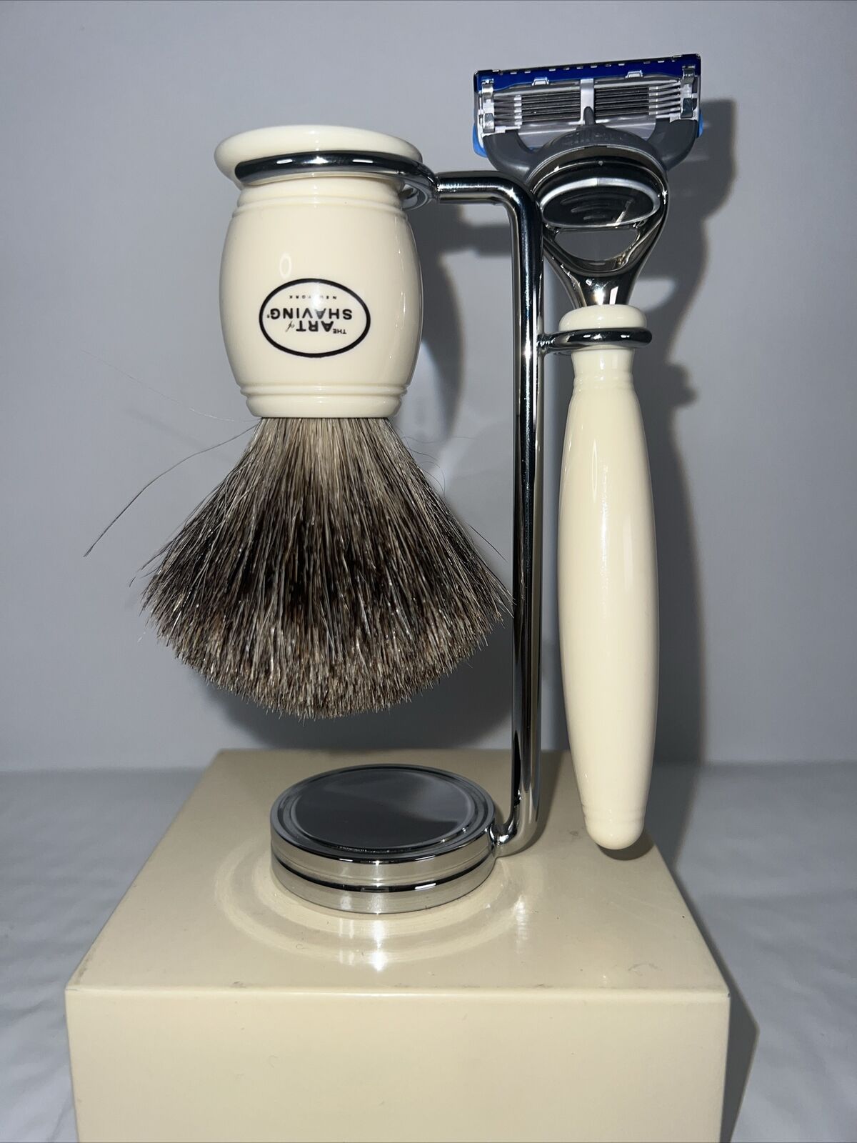 Art Of Shaving Classic Ivory Resin Razor & Nickel Stand W/Pure Badger Brush