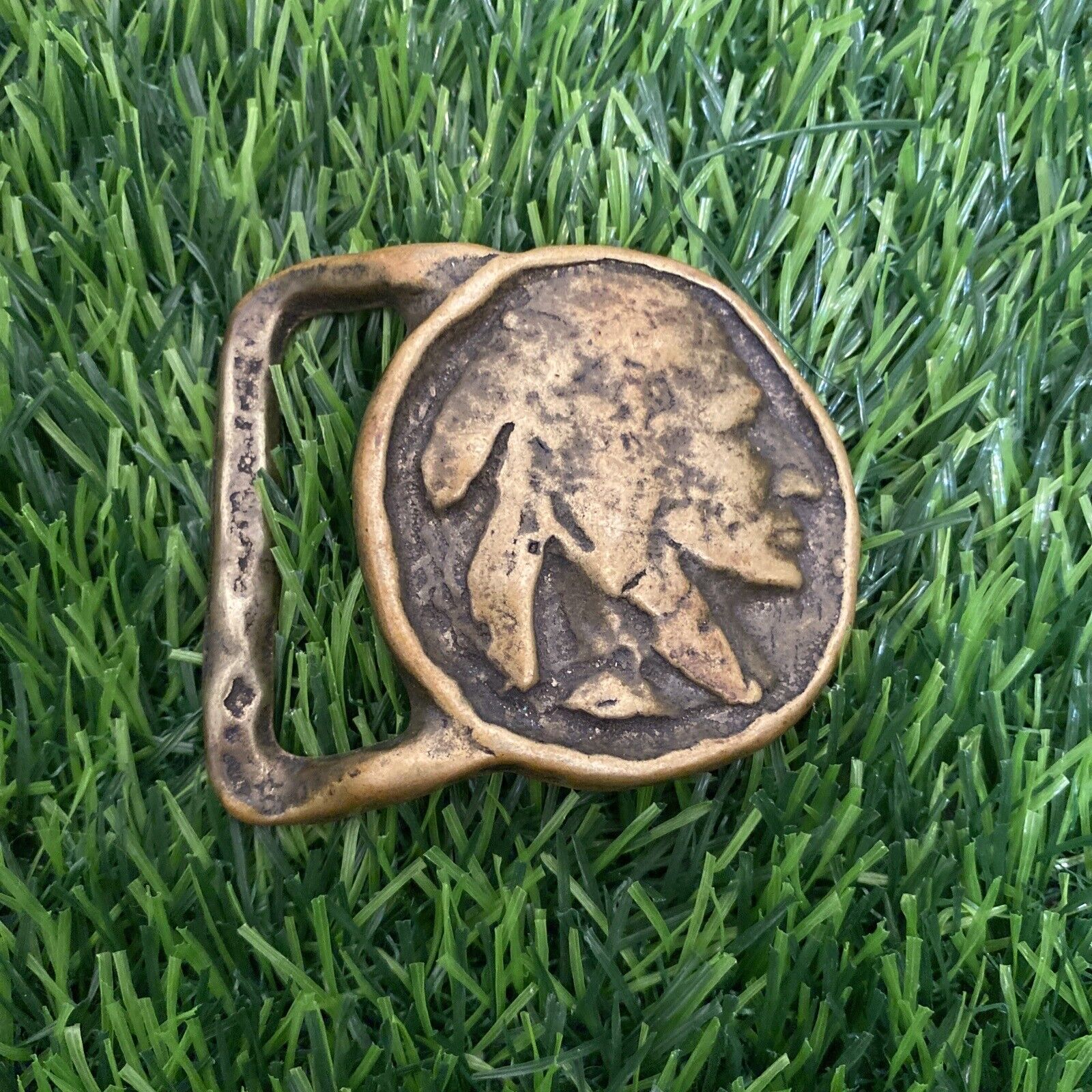 ANTIQUE SOLID BRASS BUFFALO INDIAN HEAD NICKEL COIN BELT BUCKLE NICE PATINA