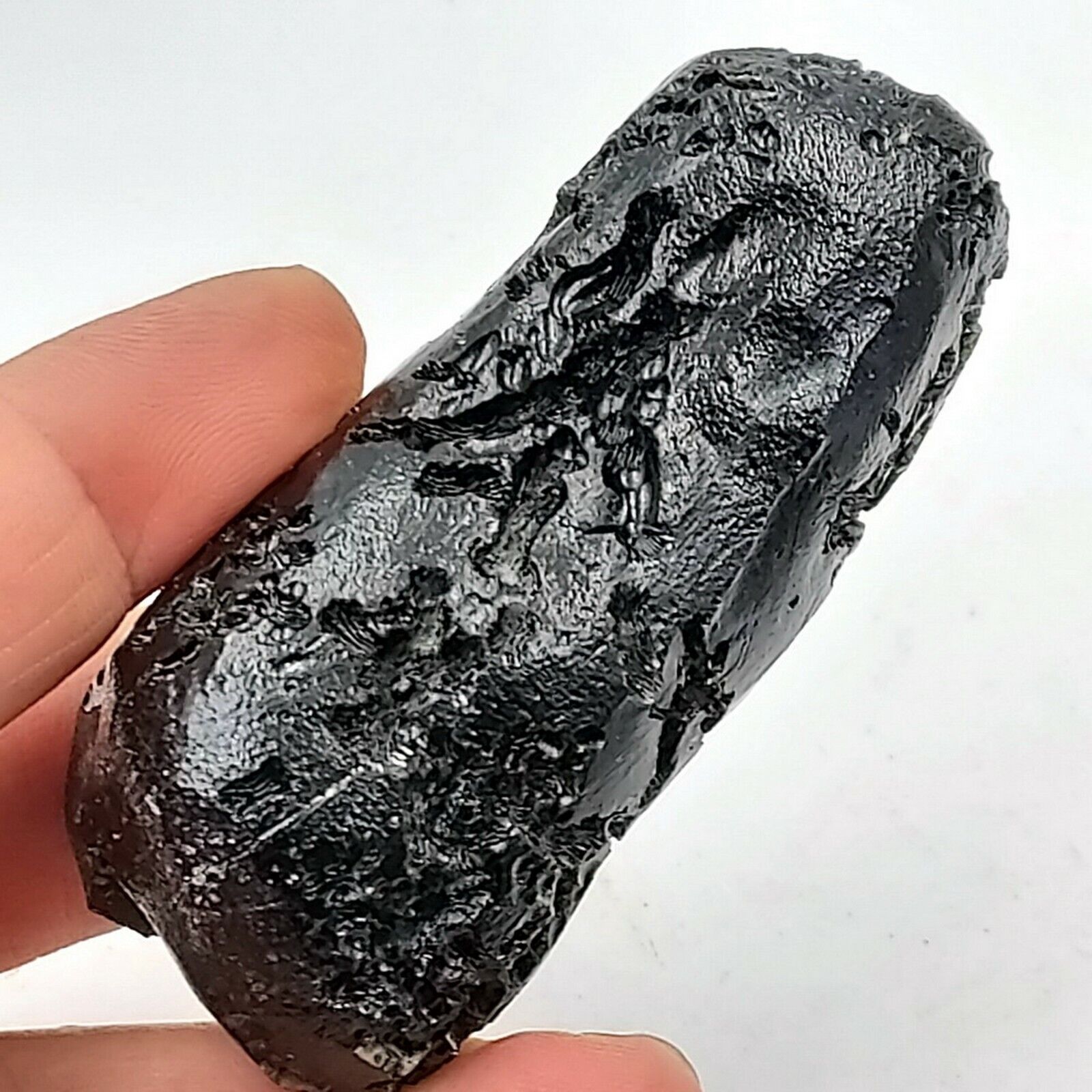 102 g. Museum Grade Rare Anda Skin Groove Indochinite Tektite Meteorite Cracked