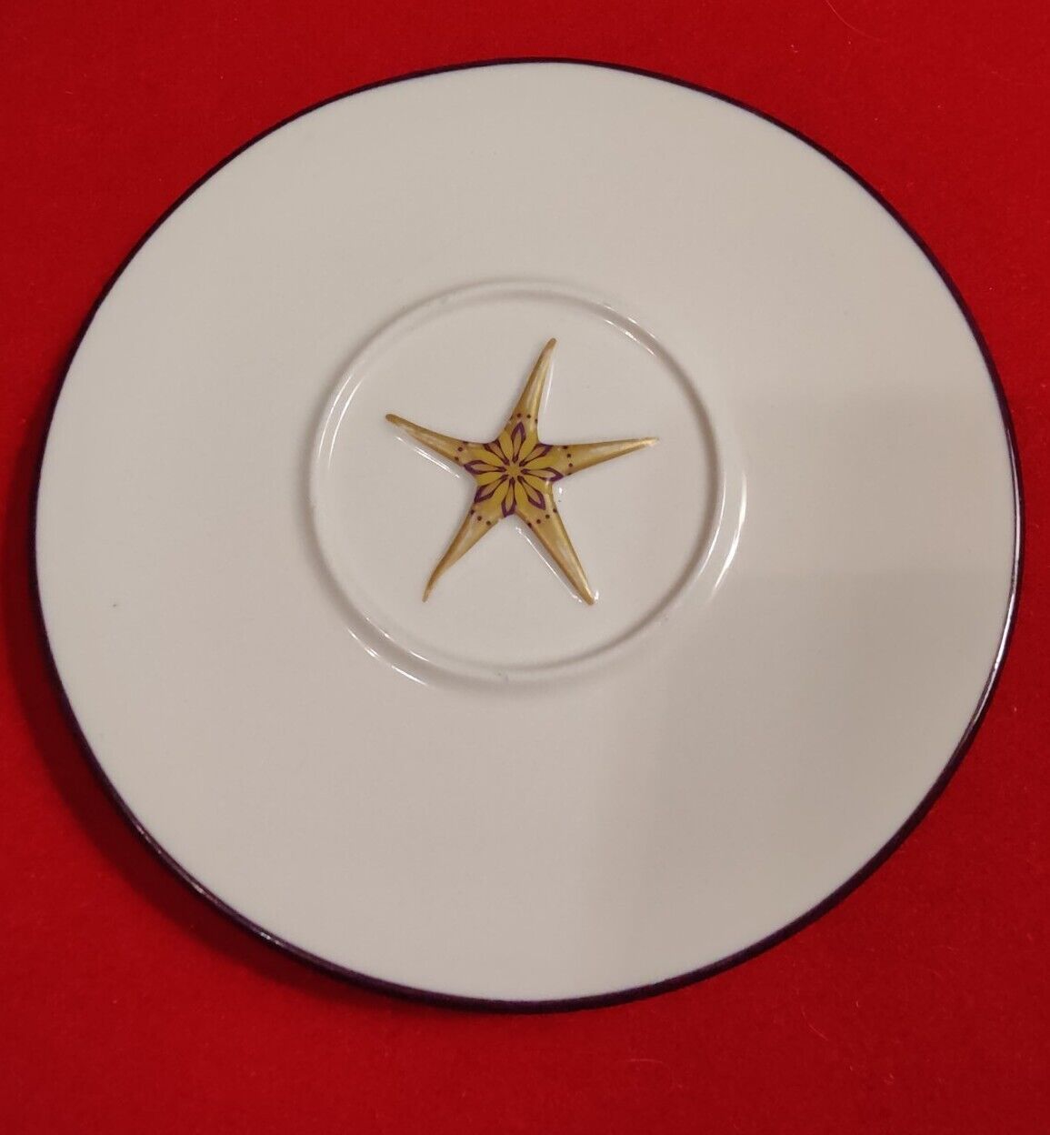 2006 STARBUCKS Holiday Small PLATE Saucer With Gold Star, 6.5