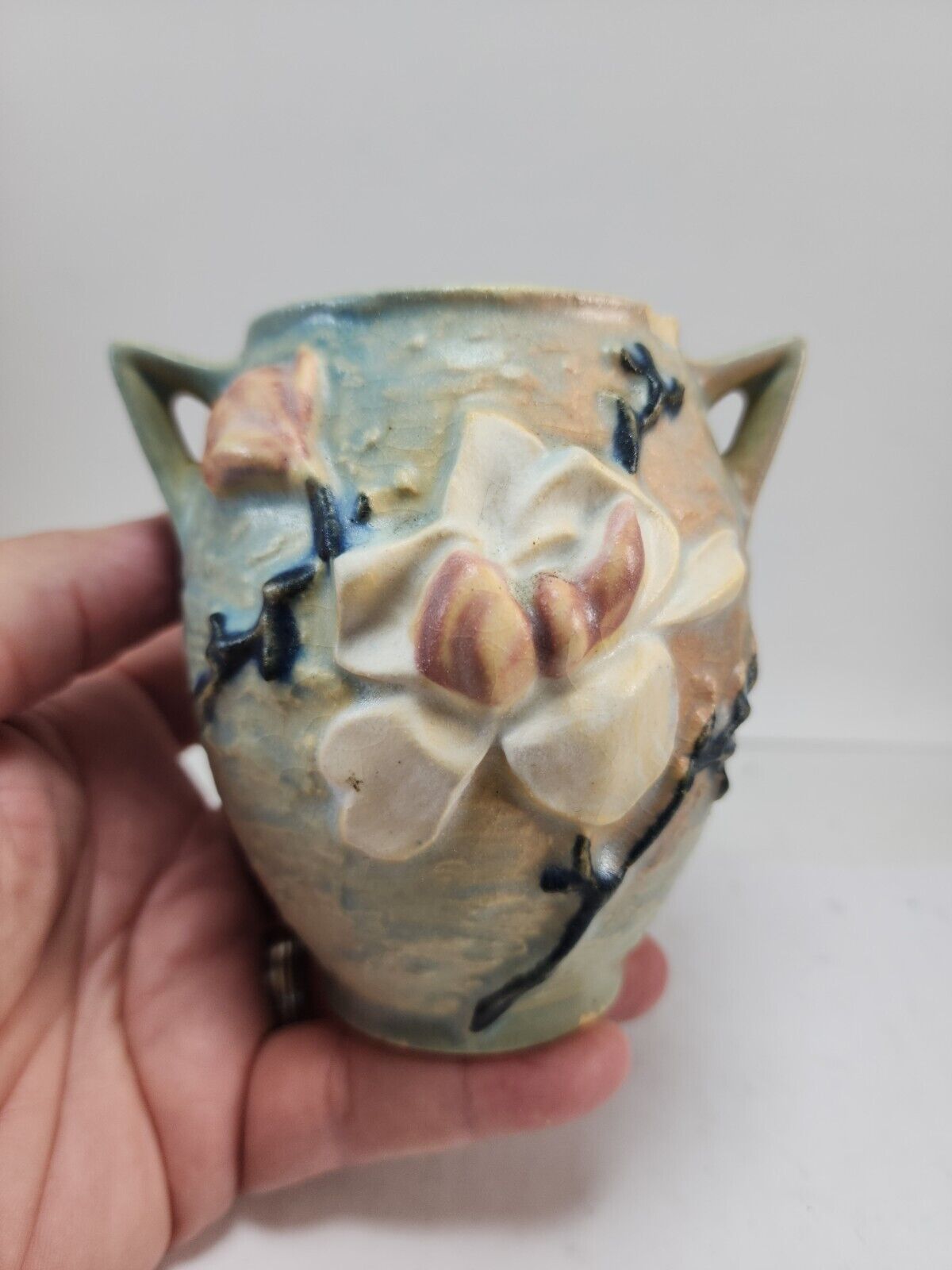 Roseville USA Pottery Vase #864 - Magnolia Flower 4\