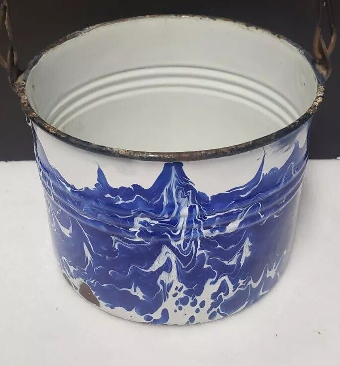 ANTIQUE Blue & White  Swirl GRANITEWARE  POT BUCKET PAIL with Metal Handle 4.5