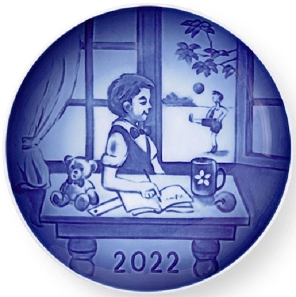 BING & GRONDAHL 2022 Children's Day Plate The Little Day Dreamer  - New in Box