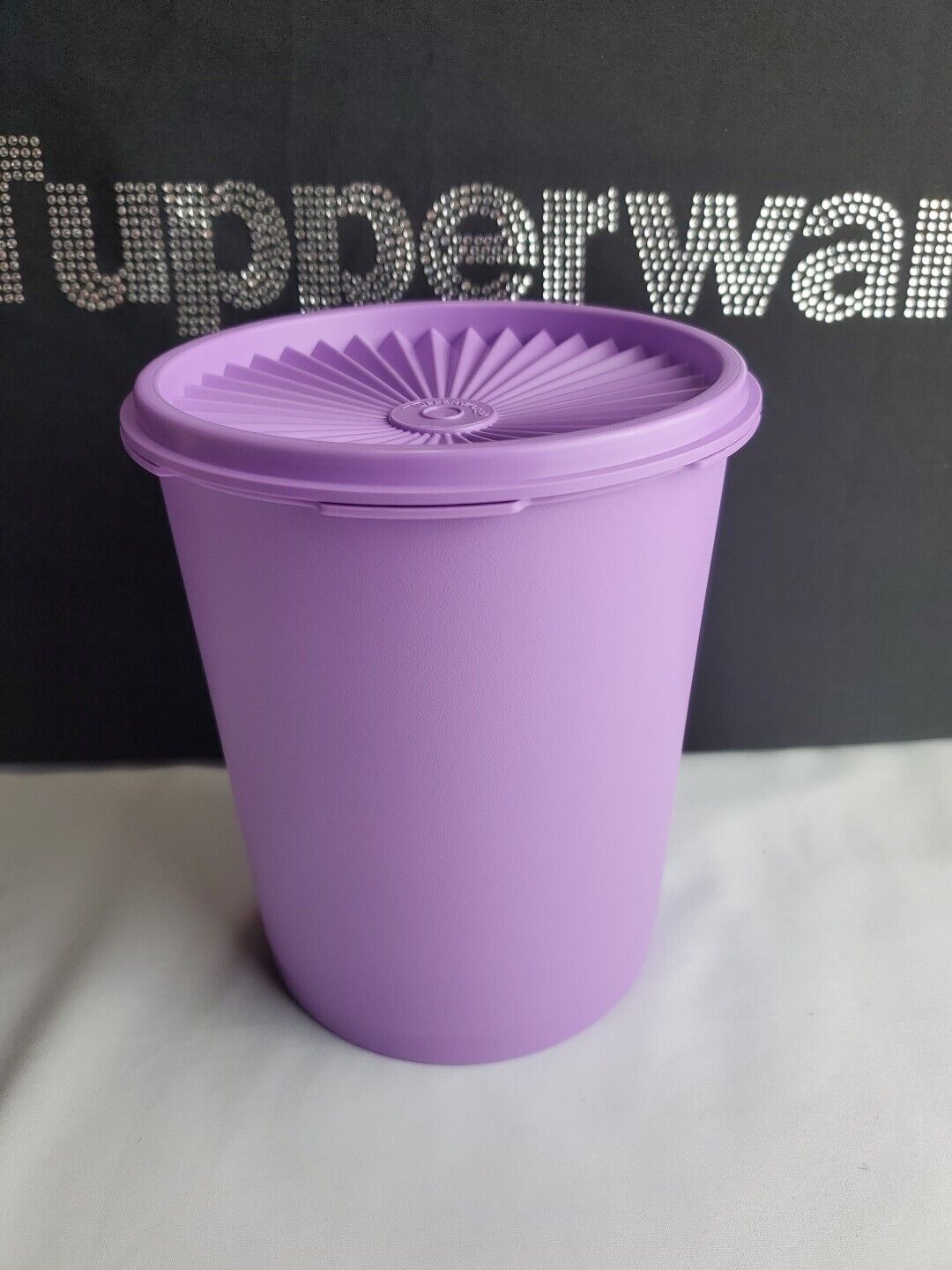 Tupperware Servalier Canister 1.7L / 7.5 Cup Purple New