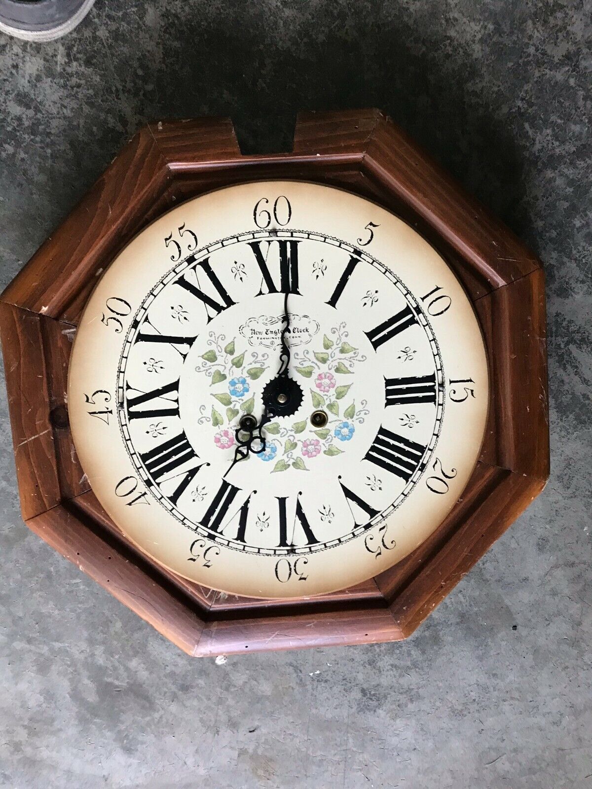 Vintage Key Wind New England Clock Farmington, Conn. USA. WALL CLOCK as parts