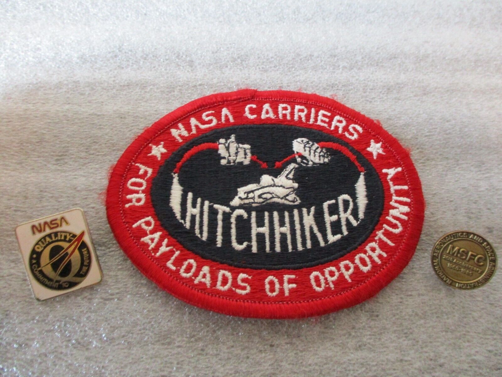 VTG NASA PATCH HITCHHIKER NASA CARRIERS For PAYLOADS of OPPORTUNITY+MSFC PINS