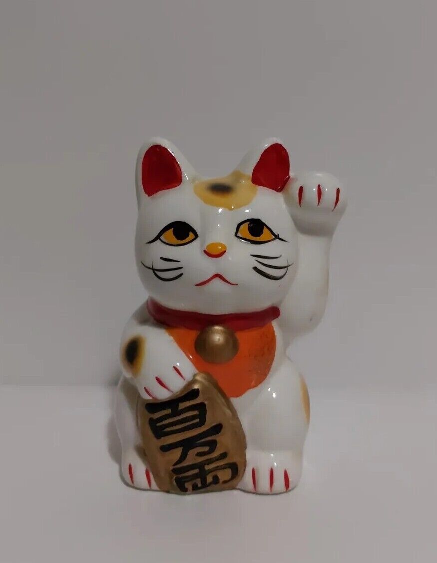 Vintage Maneki Neko Lucky Beckoning Cat Ceramic Bank 5” Tall Hand Painted