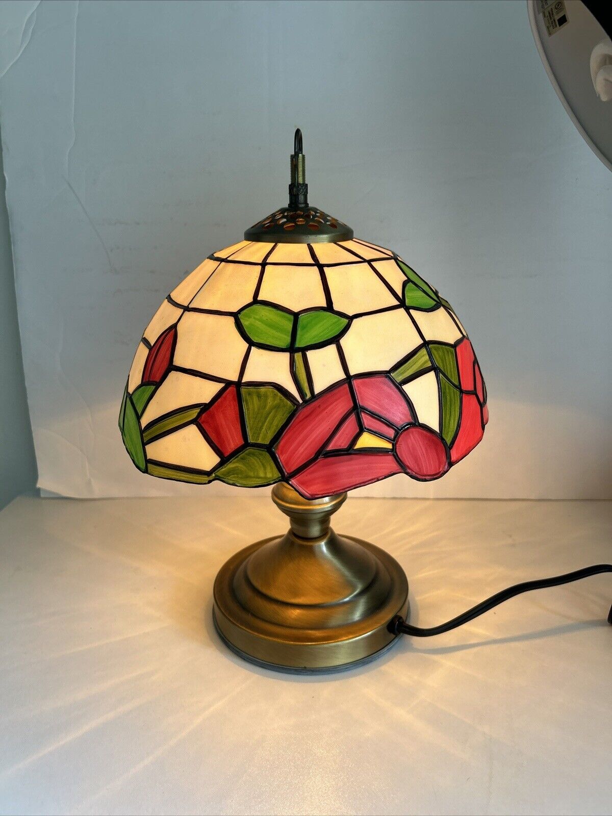 Plastic Tiffany Style Hand Painted Style Table Lamp Hand Touch