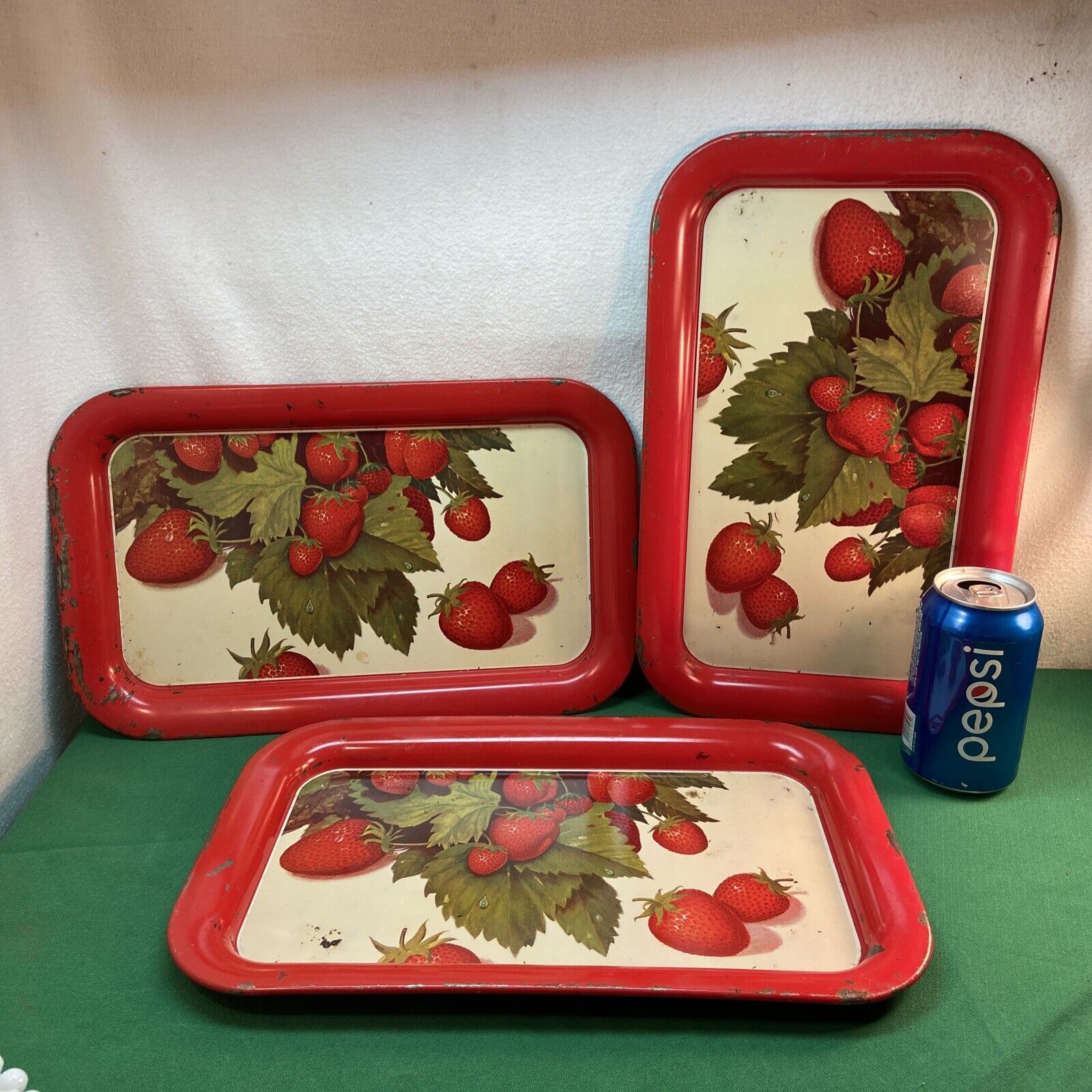Vtg 3pc Mid-Century 1940-50’s Red Strawberry Metal Tin Serving Trays