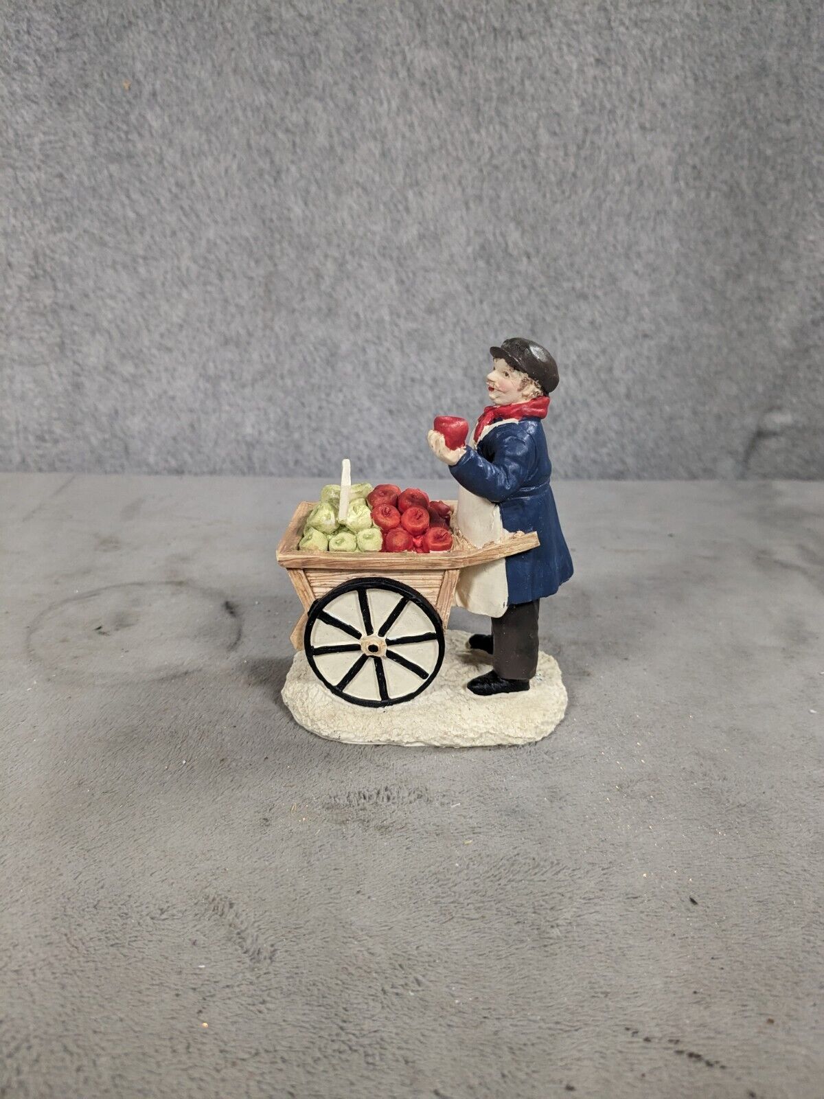 Vintage Mervyns Fruit Cart & Grocer Figurine Village Square Peddler 1994