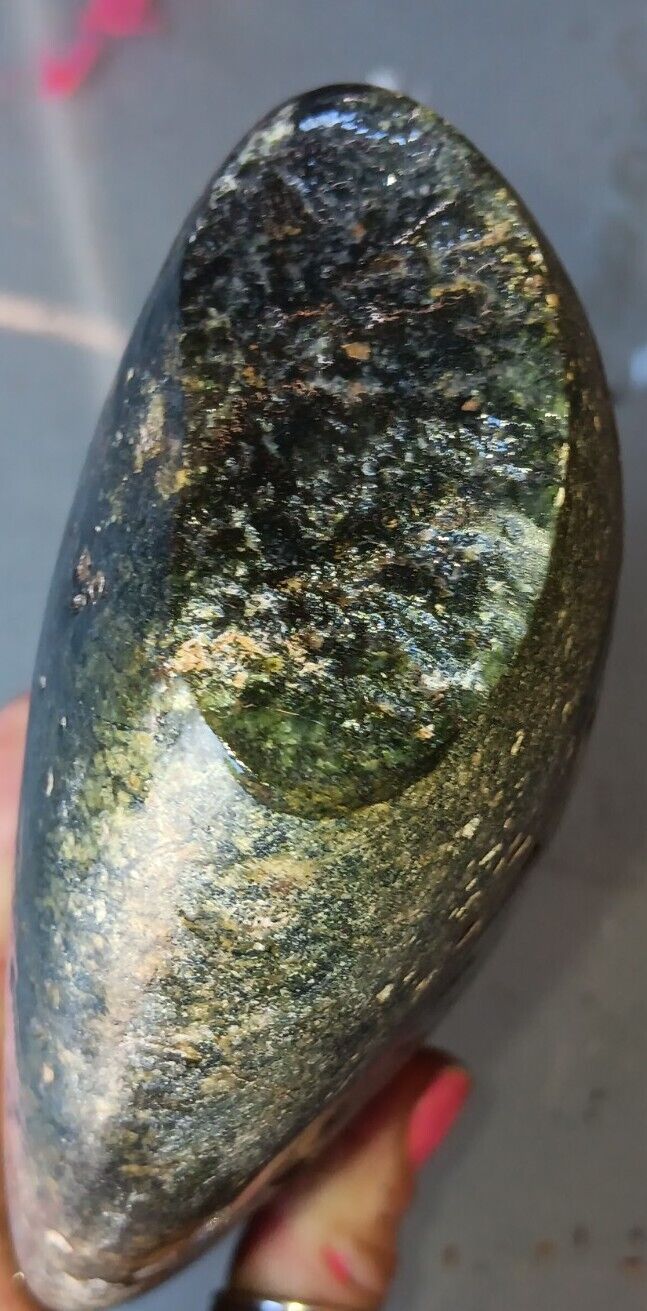 Beautiful Assumed Green Jade Rock