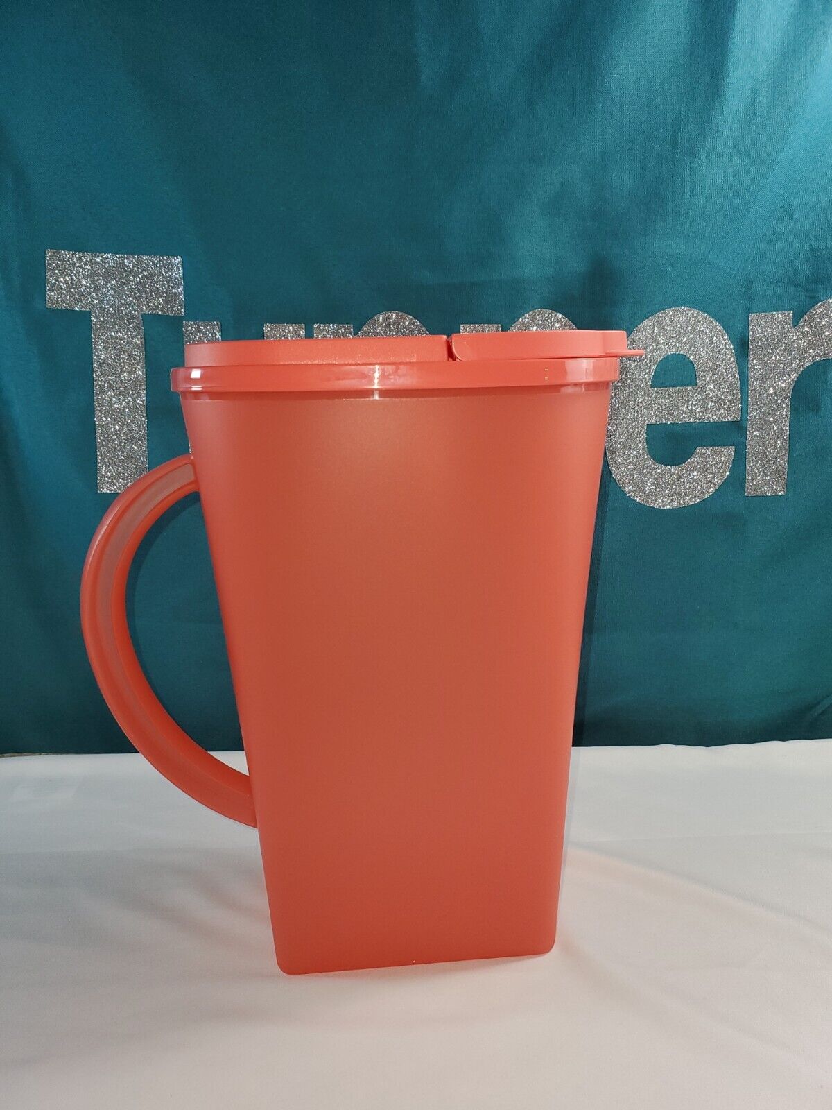 Tupperware Pitcher 1gal / 4L orange New Outdoor Dining Sale Square bottom
