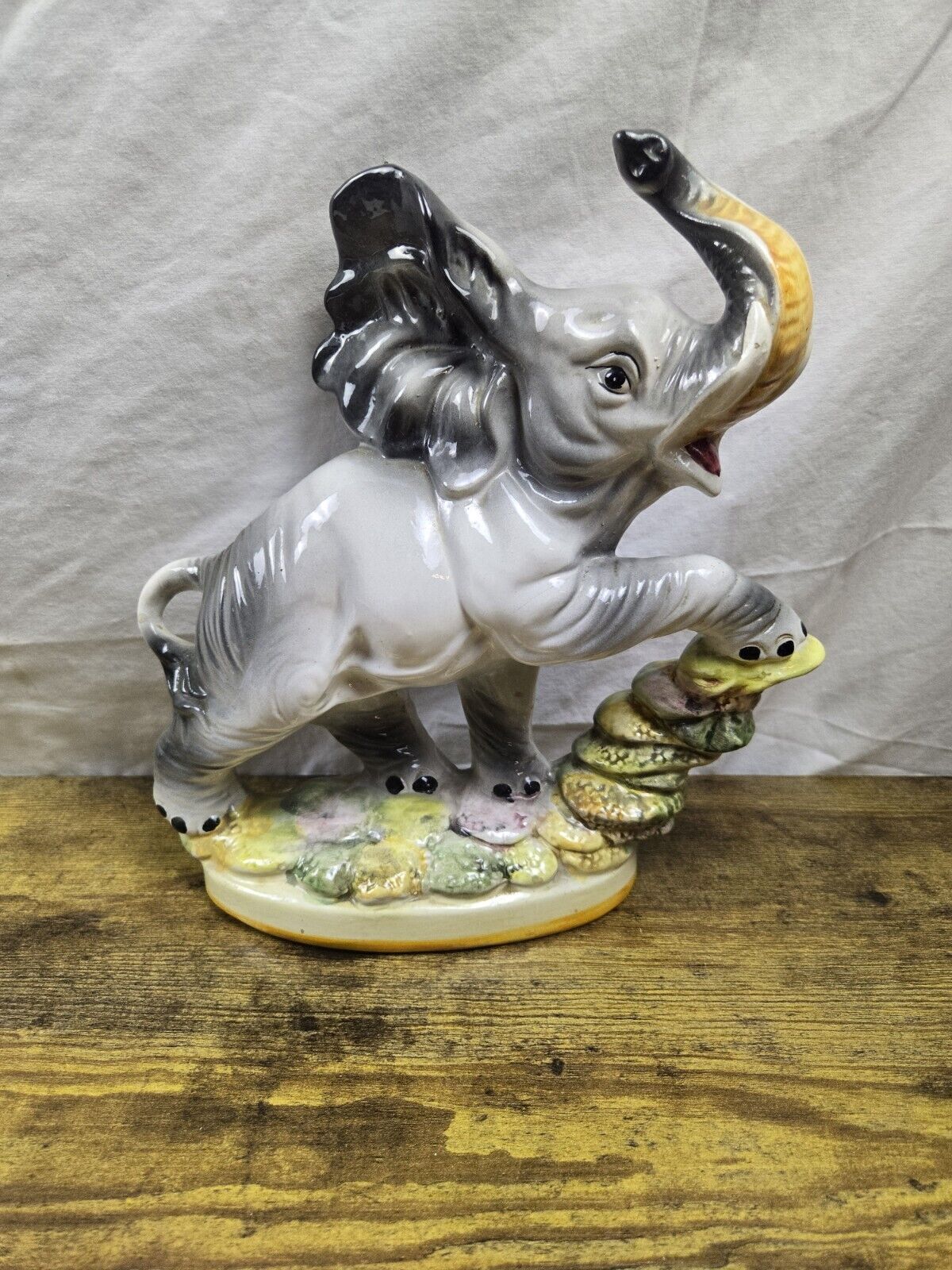 VINTAGE Elephant ITALY 8”  STUNNING Porcelain 9\