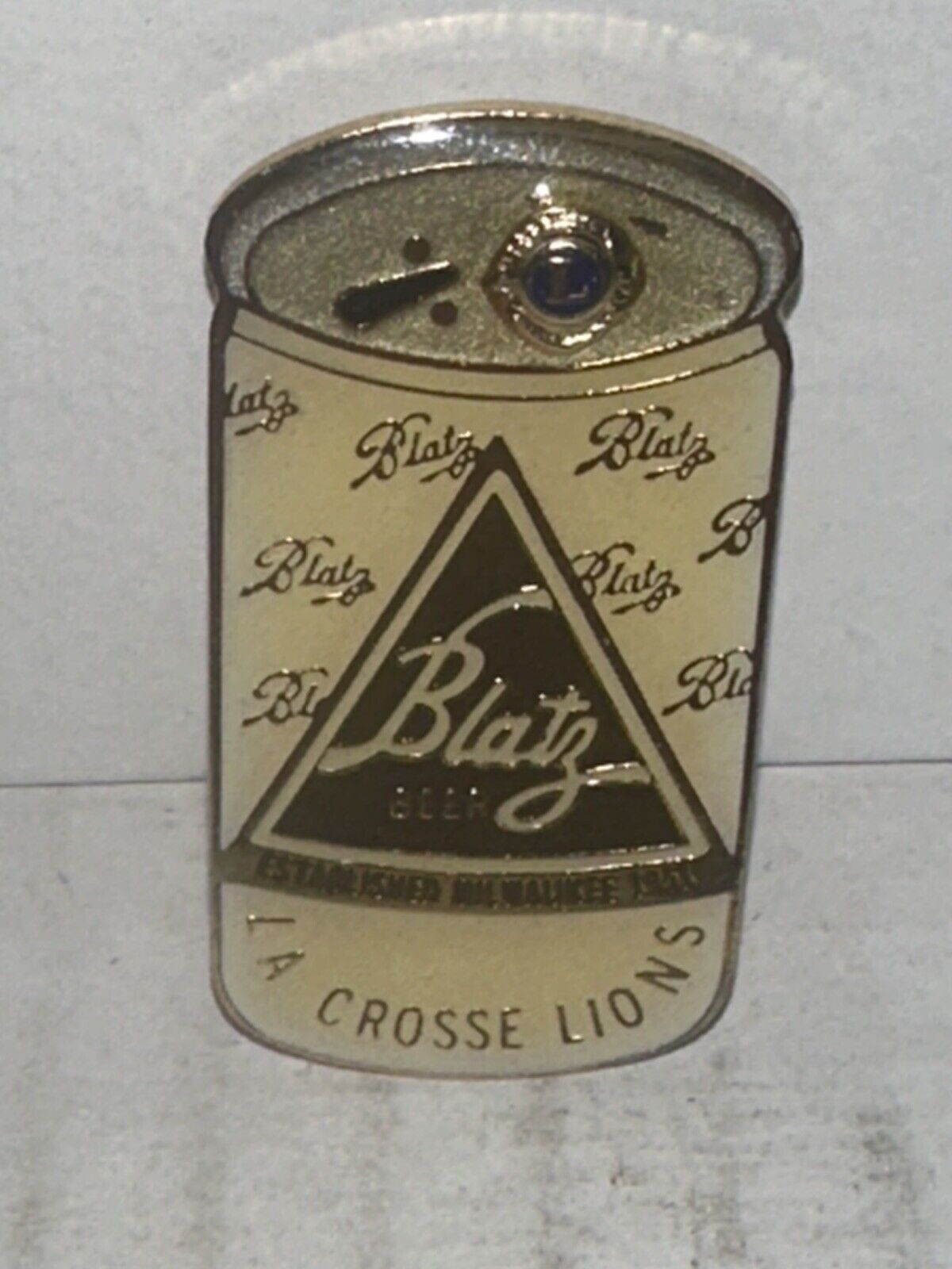 Vintage Blatz Beer Can La Crosse Wisconsin Lions Club Lapel Enamel 1.5