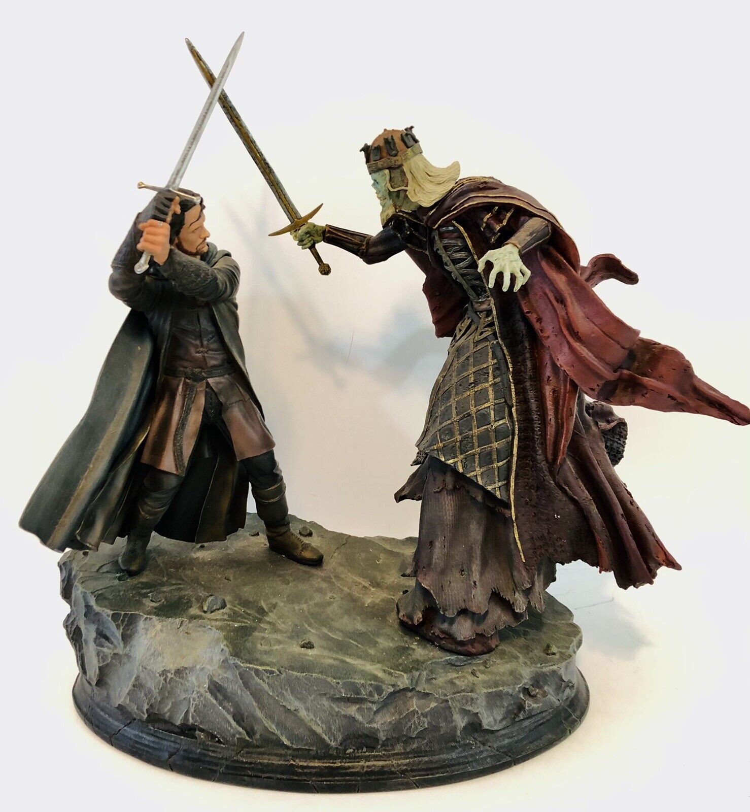 Sideshow Exclusive Aragorn VS King of The Dead LOTR Diorama #077 REPAIRED SWORDS