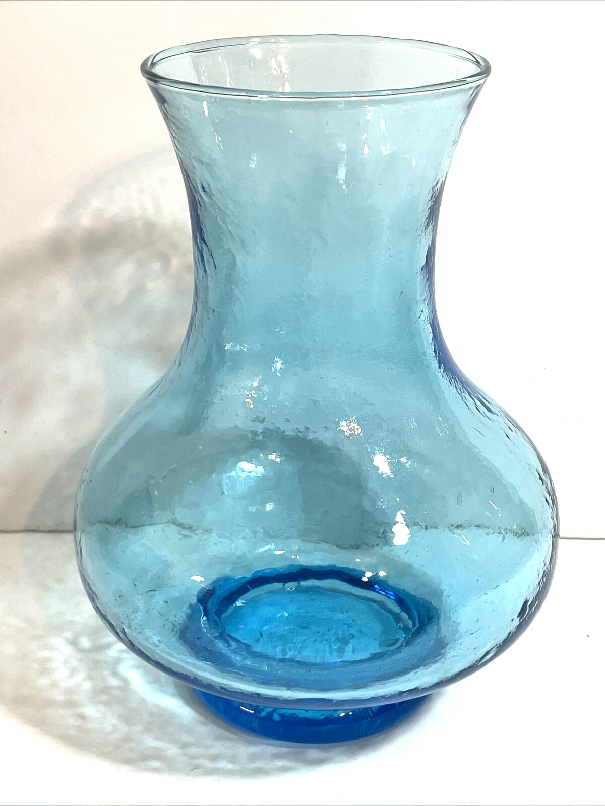 Vintage Medium Teal Blue Glass Flower Vase Home Decor 8.75\