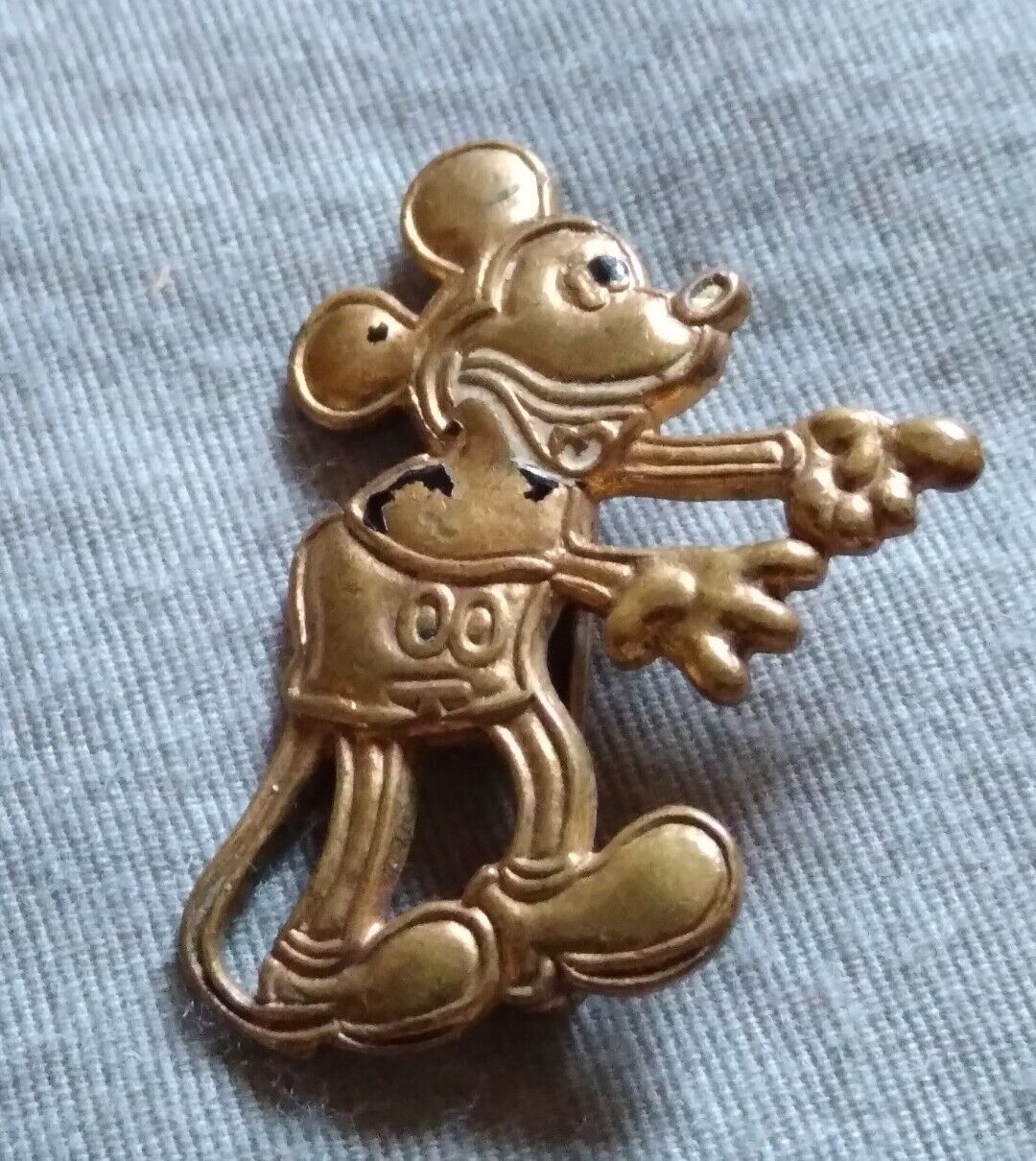 Pre Owned Antique Mickey Mouse WD Pin.