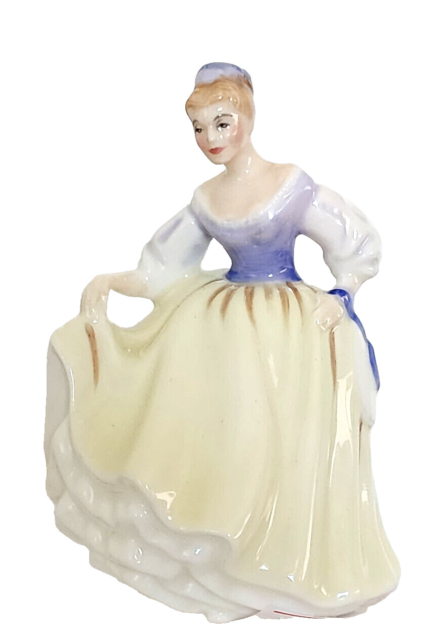 Fair Lady Vintage 1962 Royal Doulton HN 3216 Porcelain Bone China 4” Figurine