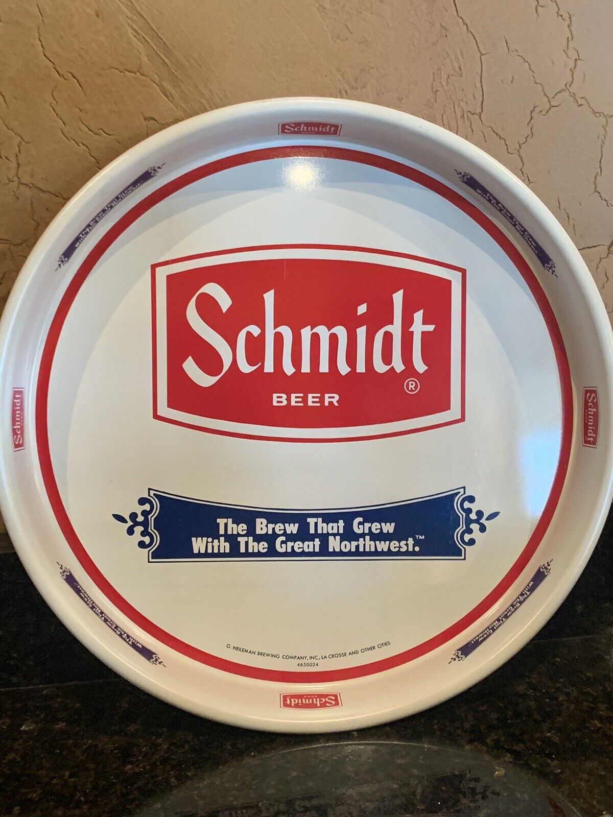 Vintage Schmidt\'s Beer Heileman Brewing Company Metal Tray. 13 inch diameter