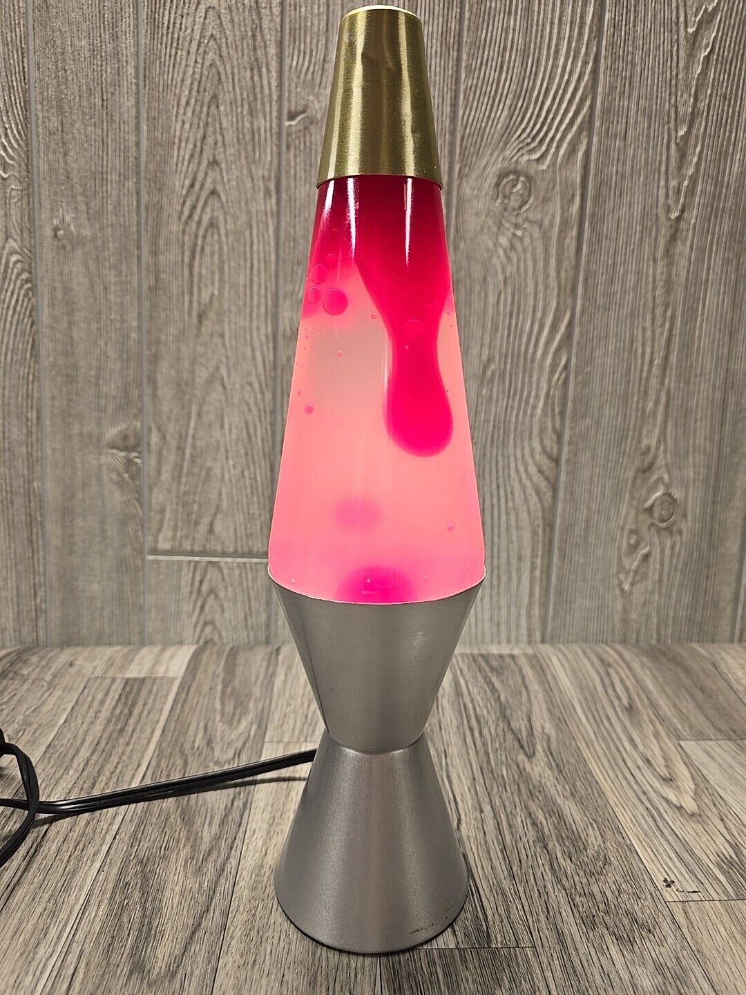 Vtg Pink Lava Lamp Silver Base Gold Cap Pink Lava Clear Liquid F2197 New Bulb 