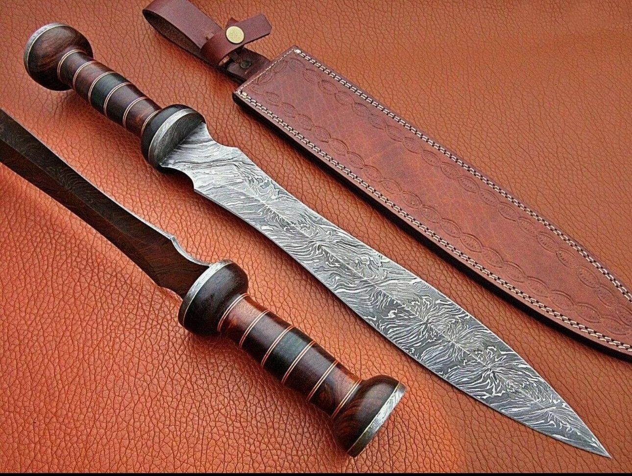 Beautiful handmade Historical Damascus steel blade, roman gladiolus sword