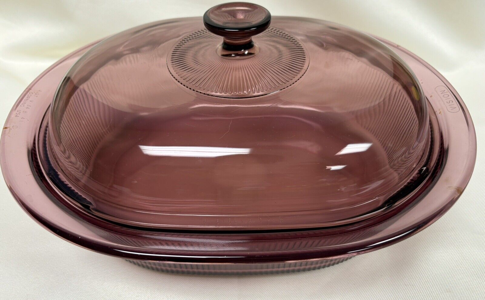 Corning Visions Cranberry Colored 4 Quart Oval Roaster with Lid 8512726