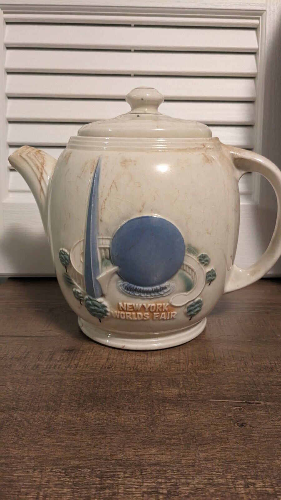Vintage Porcelier 1939 New York World\'s Fair Large Teapot Trylon & Perisphere