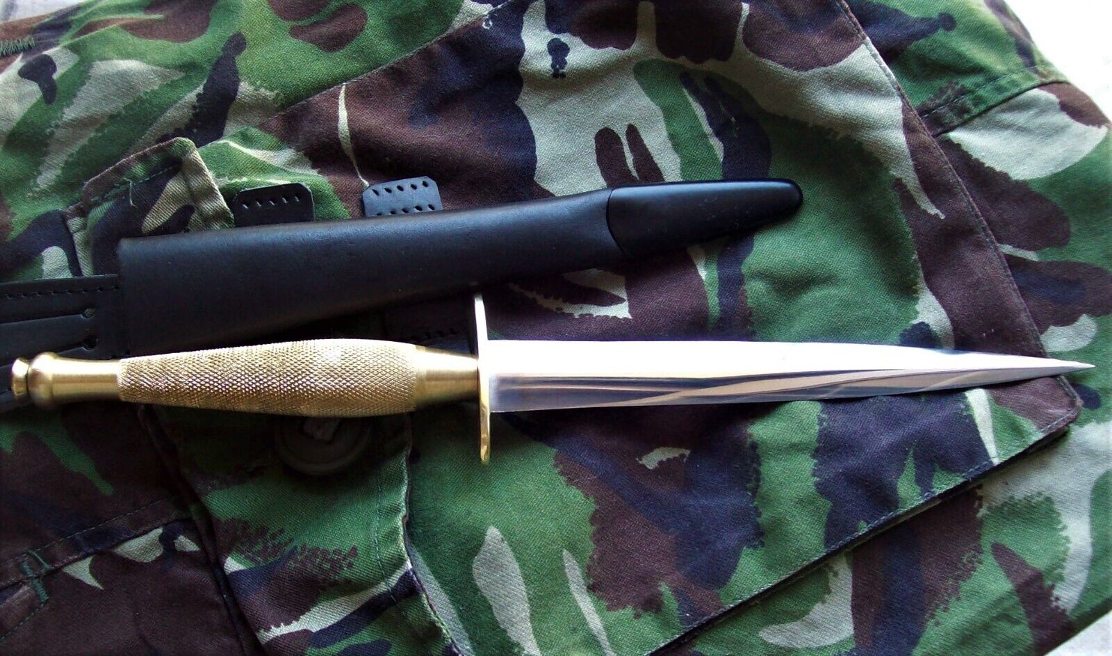 Fairbairn Sykes Commando knife 2nd pat. Presentation model, Made in England