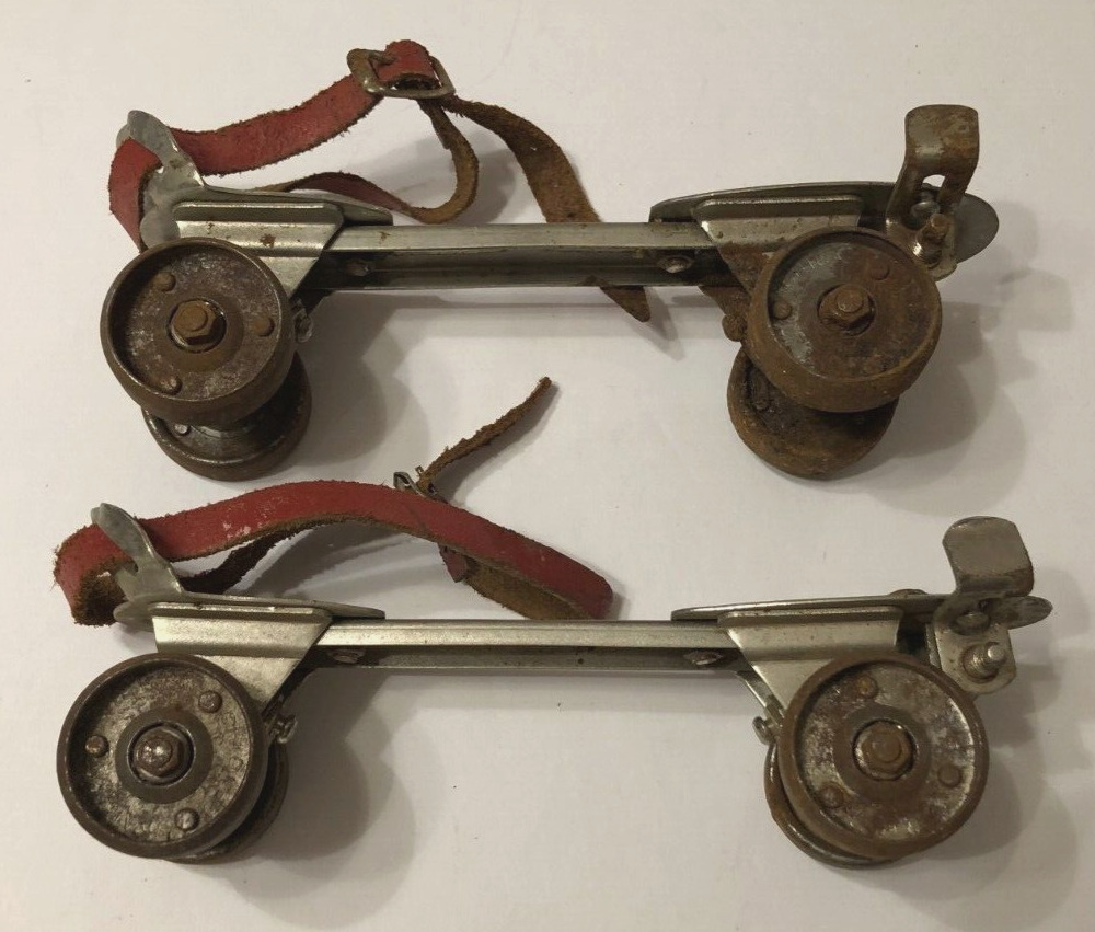 Vintage 50s 60s Clamp On Metal Roller Skates Chicago Pat. 1910193 Youth Straps