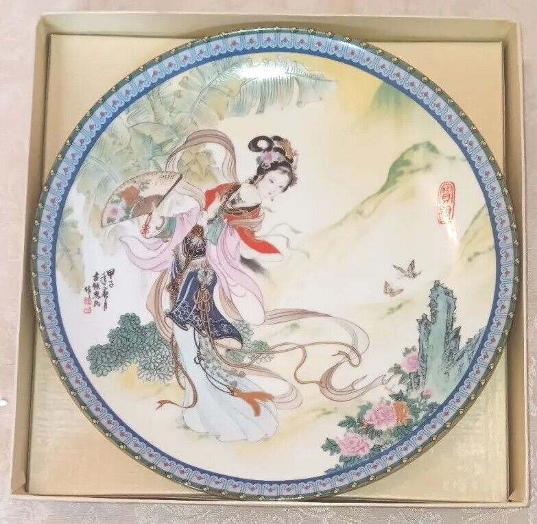 Complete Set 12 Imperial Jingdezhen Porcelain Beauties of the Red Mansion Plates
