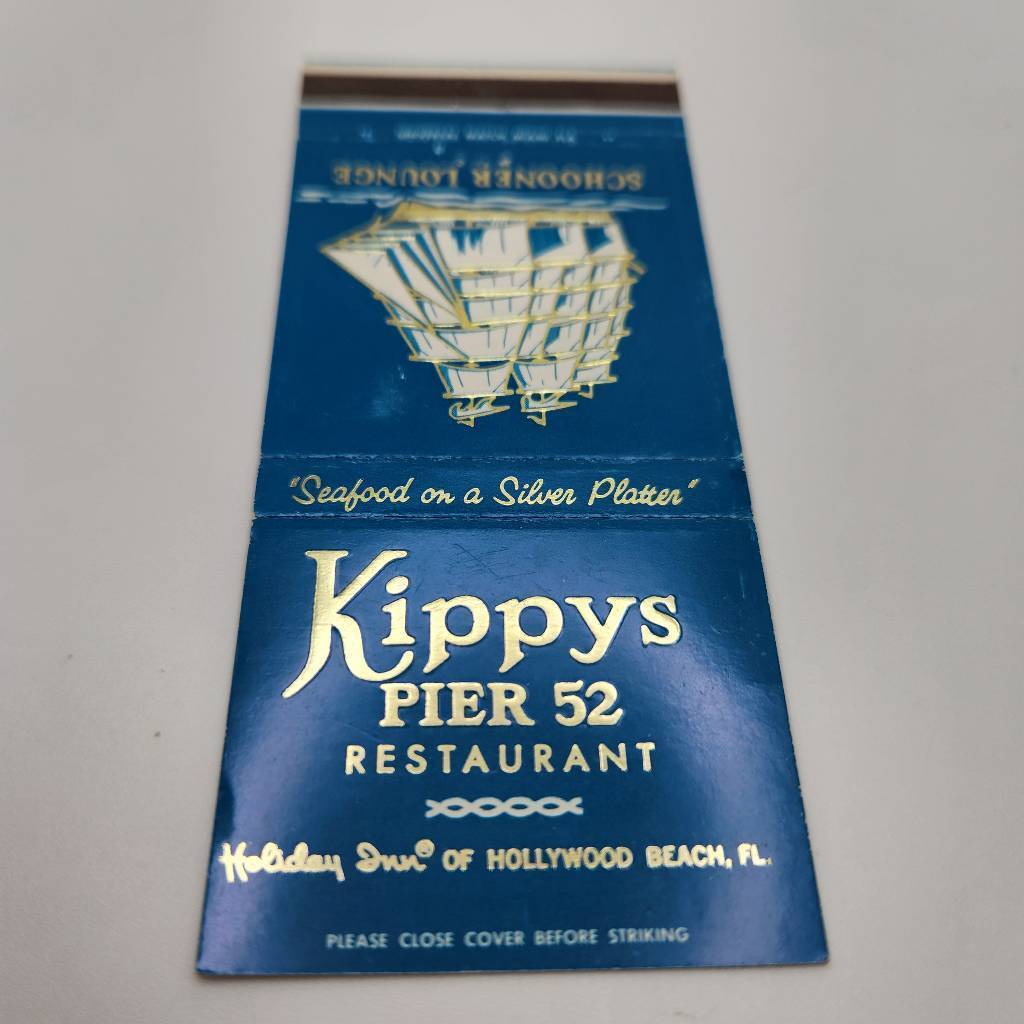Vintage Matchcover Kippy\'s Pier 32 Restaurant Holiday Inn Hollywood Beach Florid