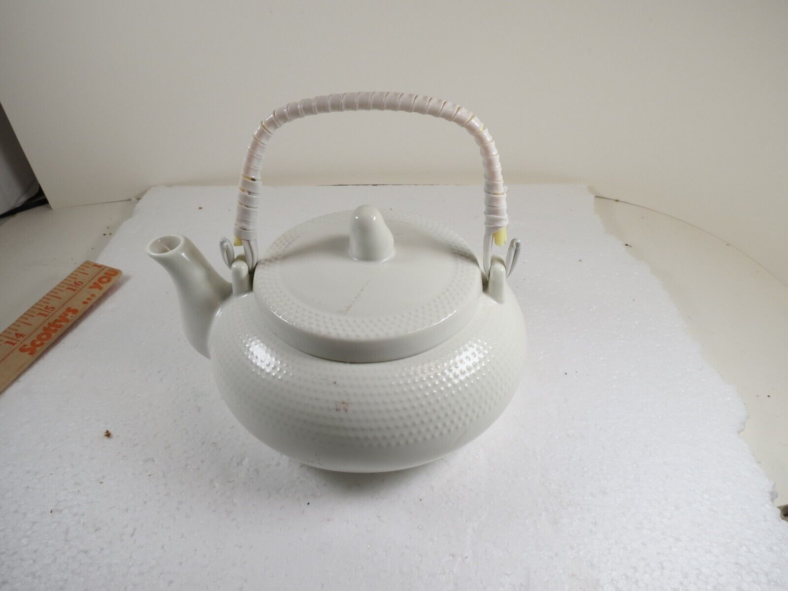 Asian Tea Kettle Sweet Expressions with Tea Diffuser