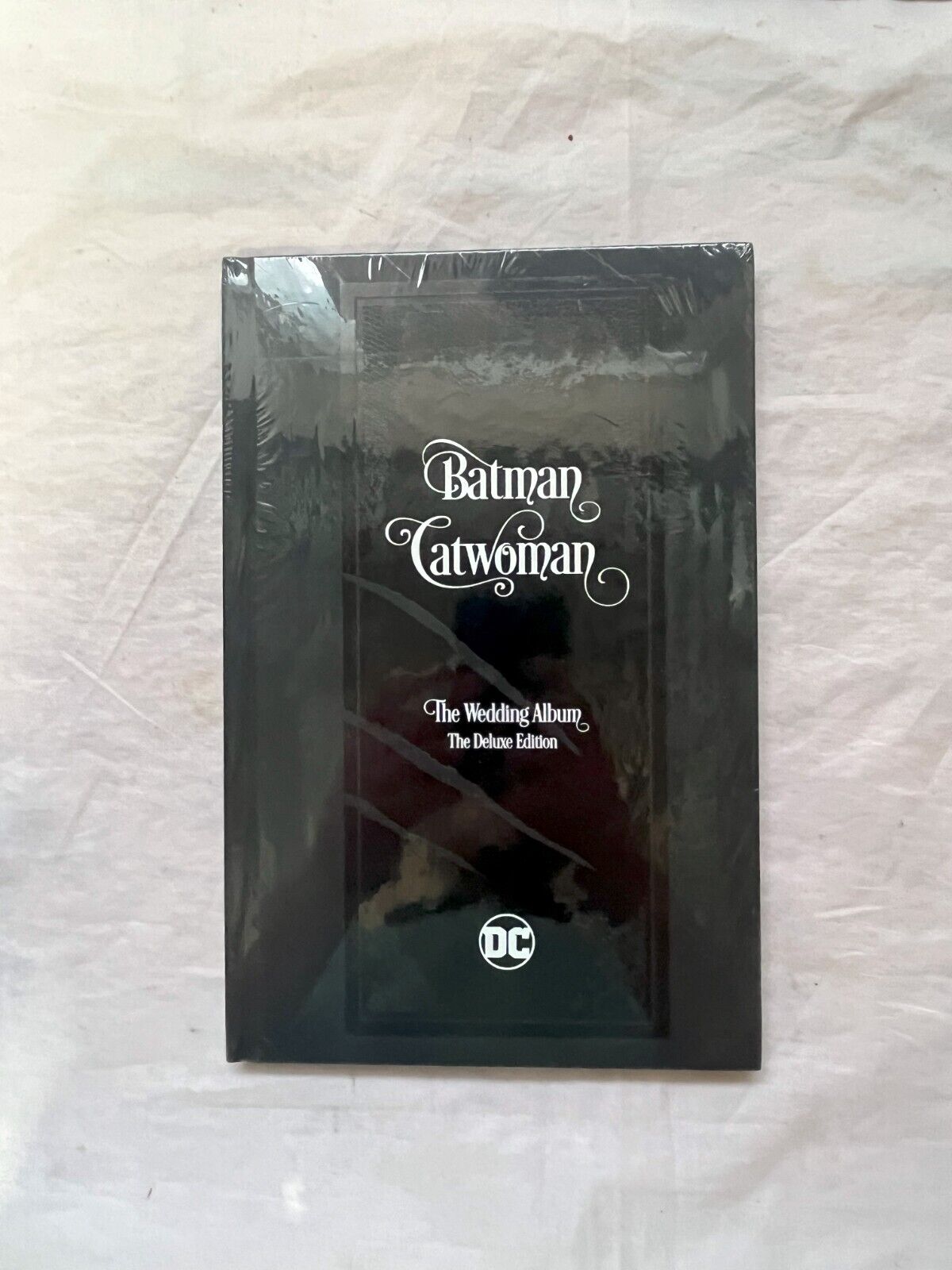 Batman / Catwoman: The Wedding Album - The Deluxe Edition (DC Comics) Hardback