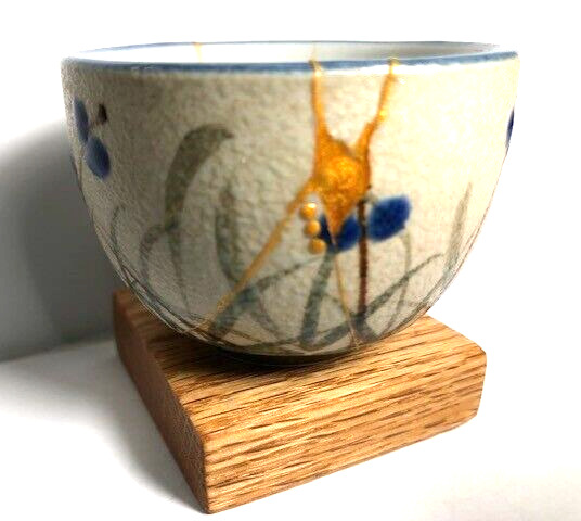 MINI Kintsugi Japanese style repair technique,handmade tea cup w/blue flowers,vg