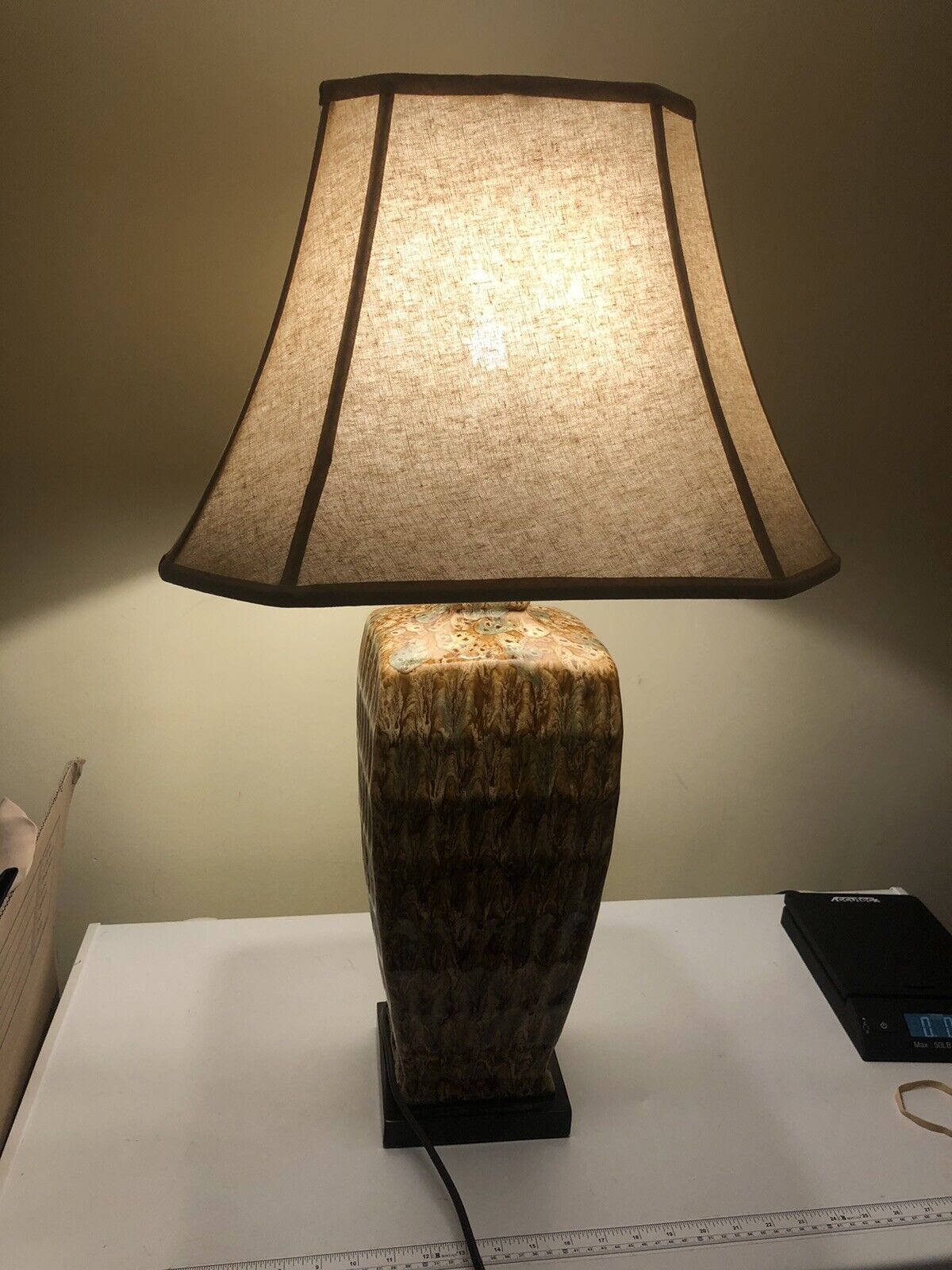 Large Quoizel MCM 60’s Style Ceramic 31” Table Lamp  Q 241T Cut Corner Shade