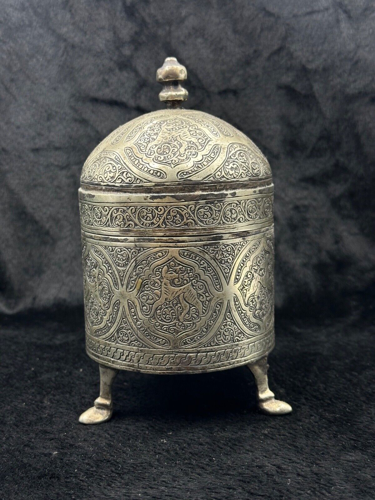 Antique Beautiful Art Rare White Metal Handmade Old Box From Afghanistan
