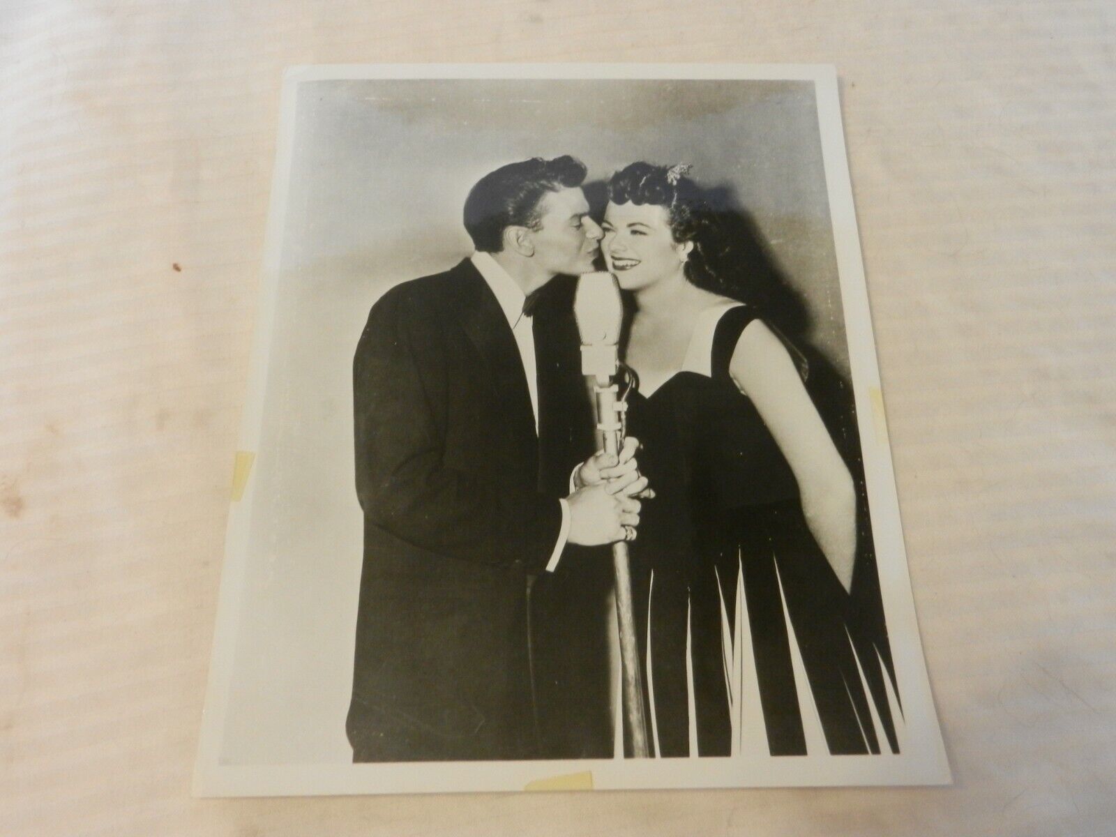 Frank Sinatra Black & White Photograph Kissing Girl at Microphone, Young 8x10