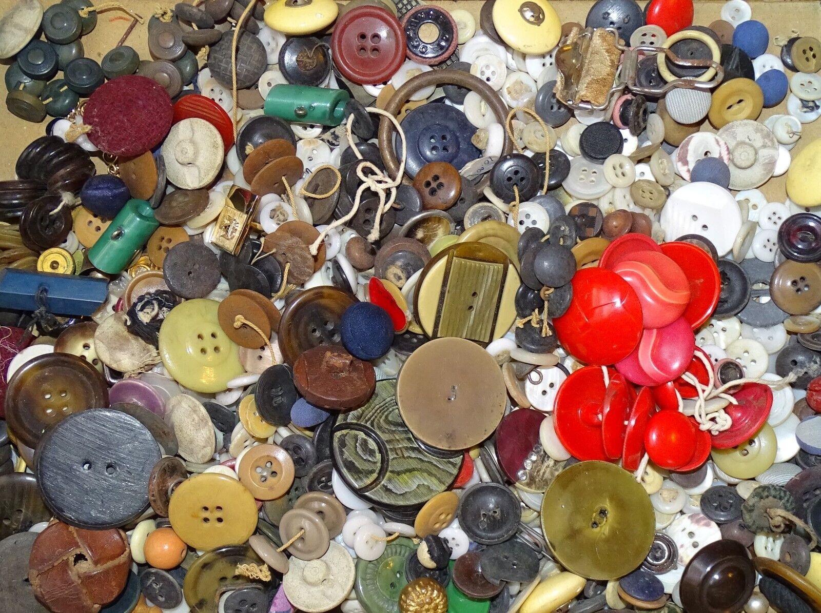 Small Lot of old Clothing Buttons and what-nots From an Estate Sale