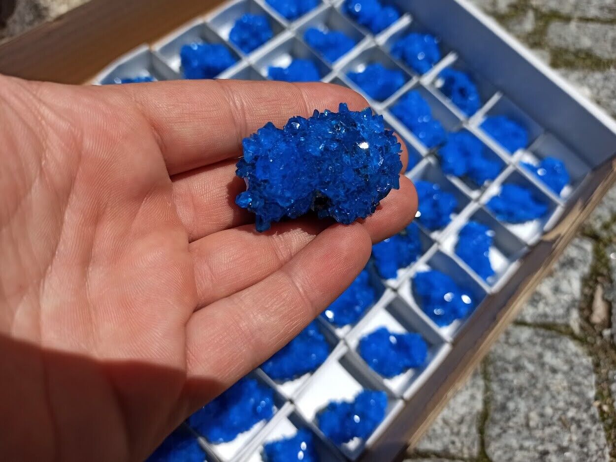 chalkantite blue like azurite crystal on matrix 54pcs flat chalkanthite