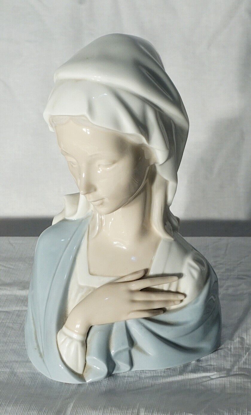 Lladro Madonna Serene, Lovely Bust Figurine  4649