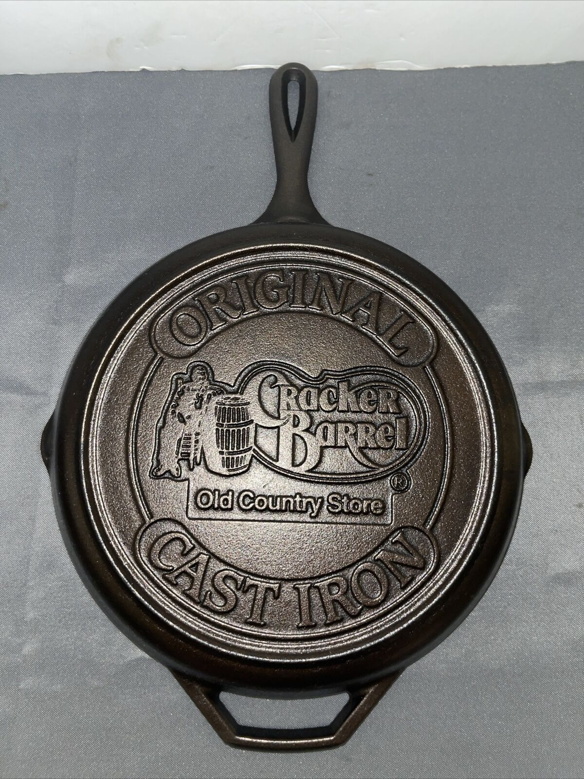 Lodge Cast Iron Cracker Barrel Old Country Store 10\