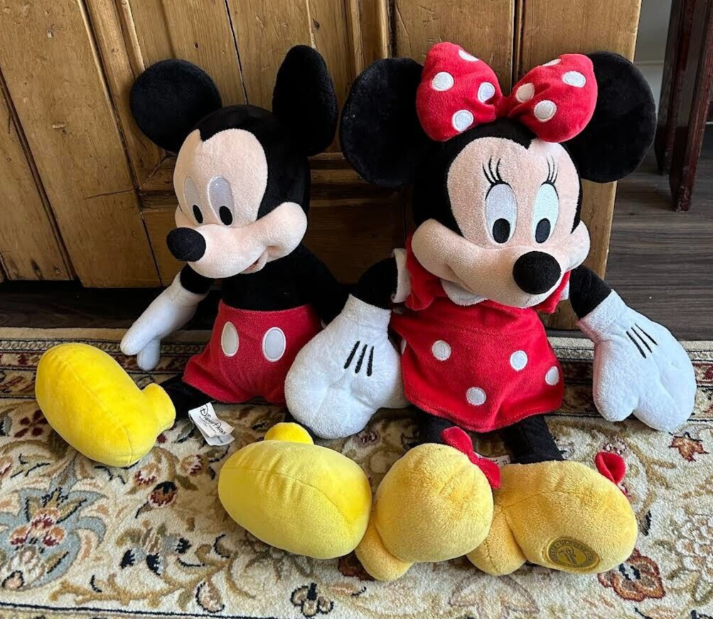 Mickey and Minnie Mouse Stuffed Animals Set of 2 Plush Disney Park Authentic NEW