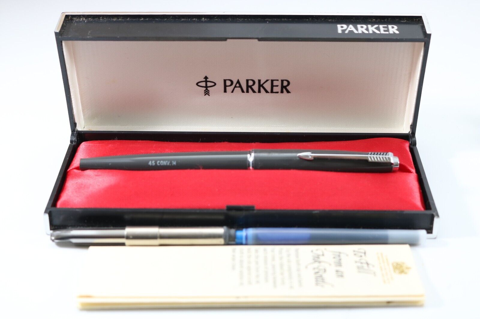 Vintage (c1960) Parker 45 (aka Arrow) Grey Medium Fountain Pen, CT (Chalk Marks)