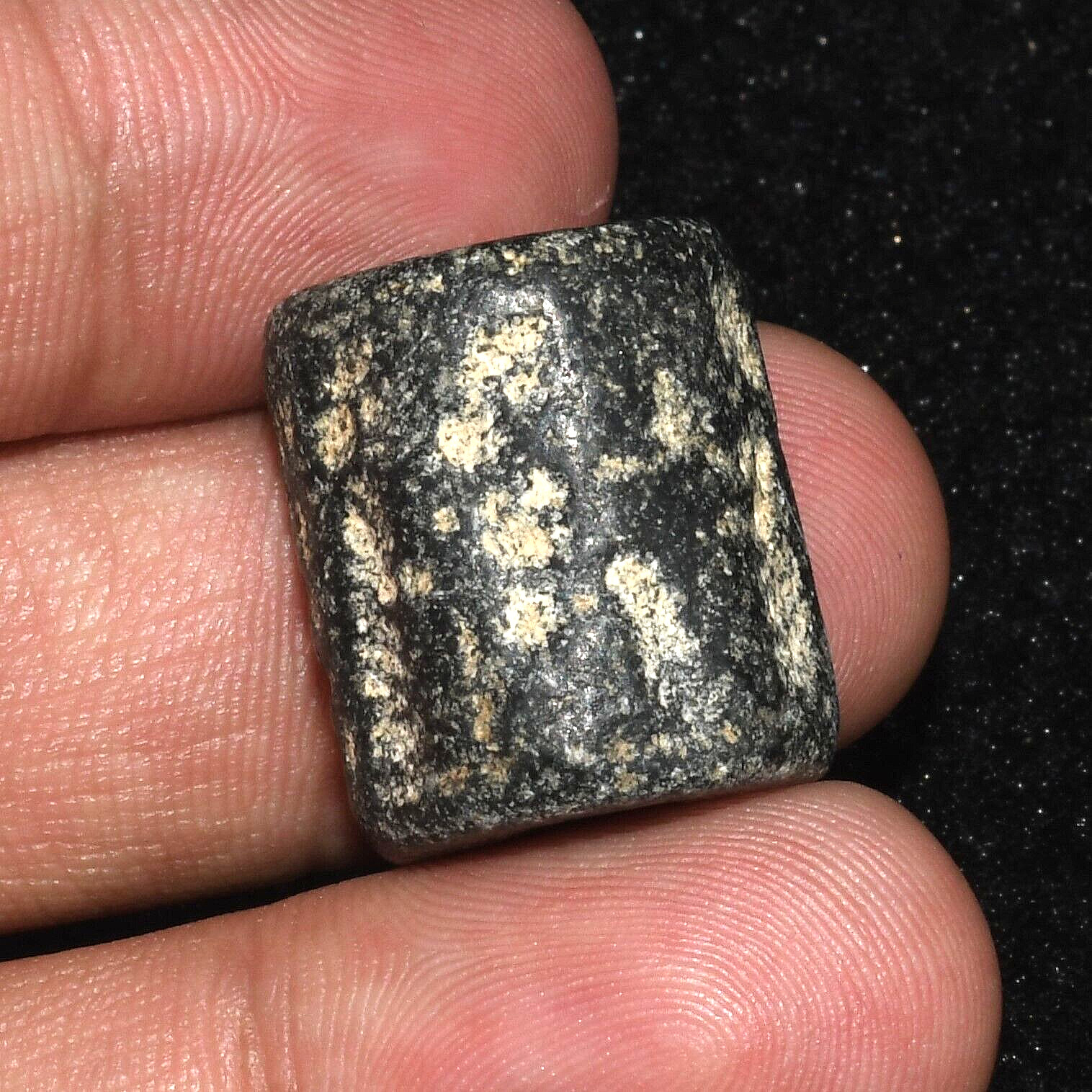 Large Ancient Middle Eastern Early Akkadian Jasper Stone Cylinder Seal Bead