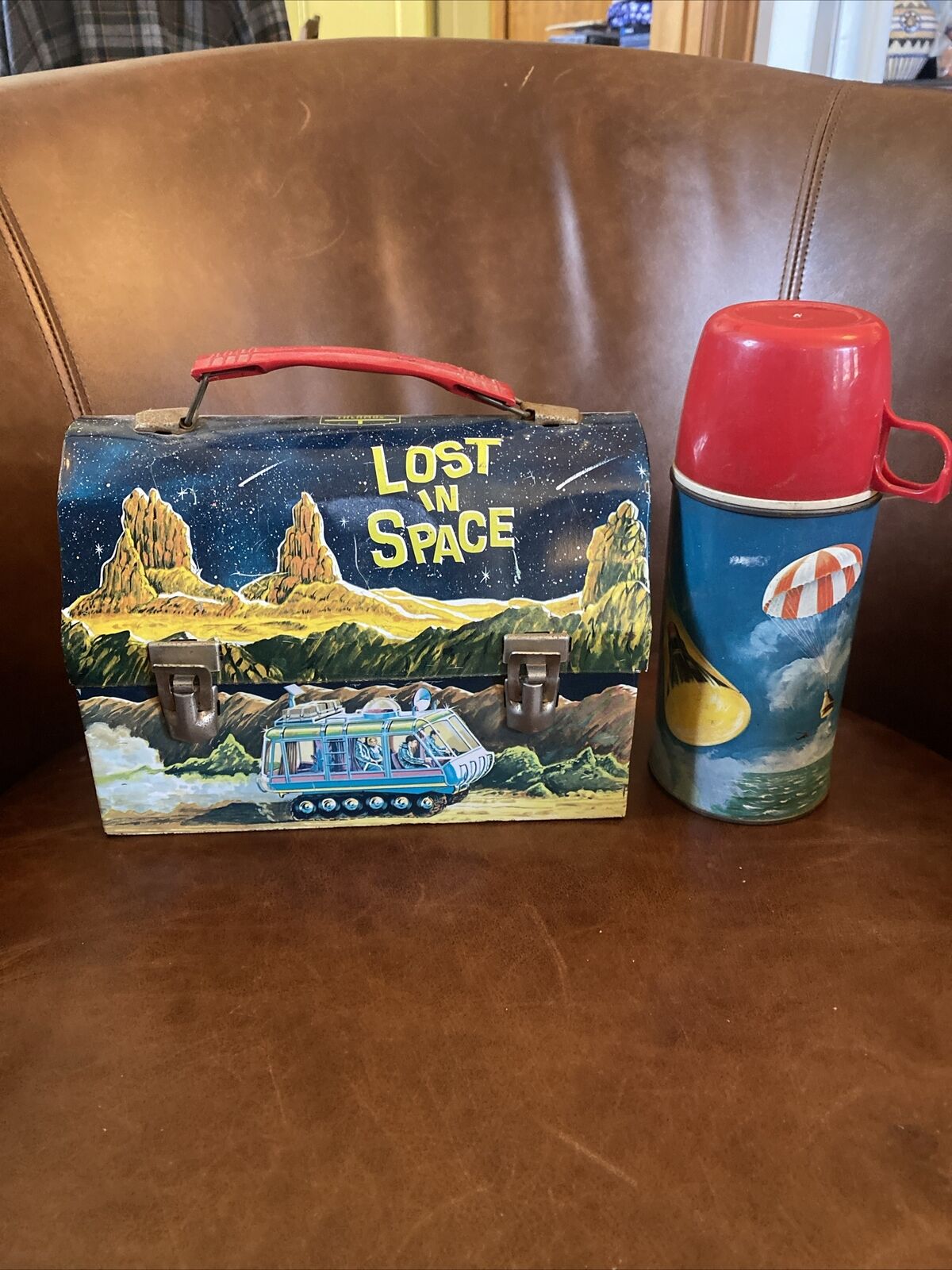 Vintage 1967 LOST IN SPACE Dome Top Lunchbox and Thermos Set