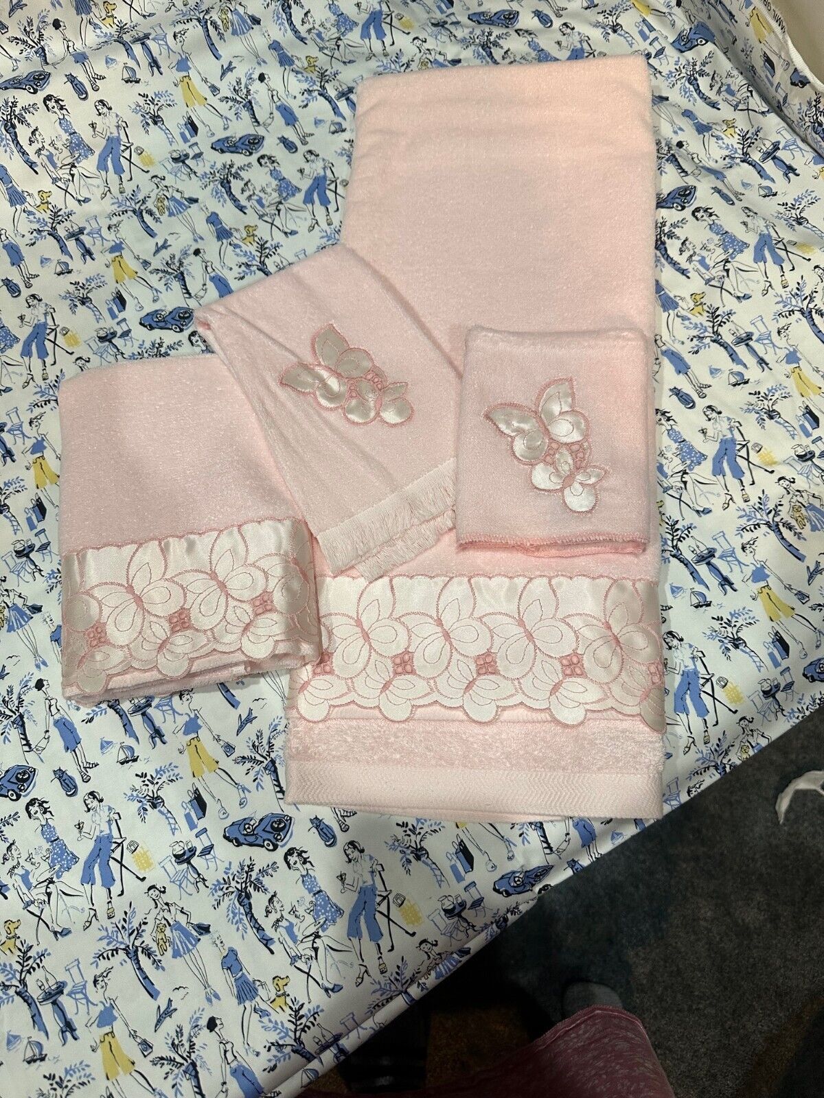 Vintage After Bath Luxury by J. Abouchar & Sons Bath Towel Set- Pink Butterfly
