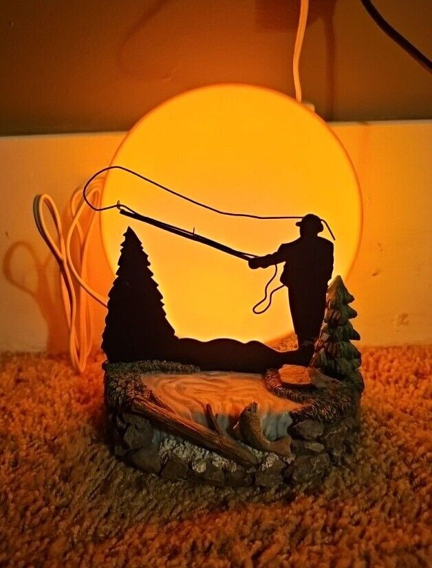 VTG 1998 House of Lloyd Fly Fishing Man Moon River Accent Lamp Cottage Cabin
